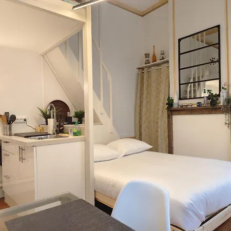 アパート Studio Lumineux Et Fleuri Idealement Situe カーン