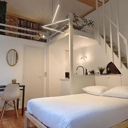 Studio Lumineux Et Fleuri Idealement Situe カーン