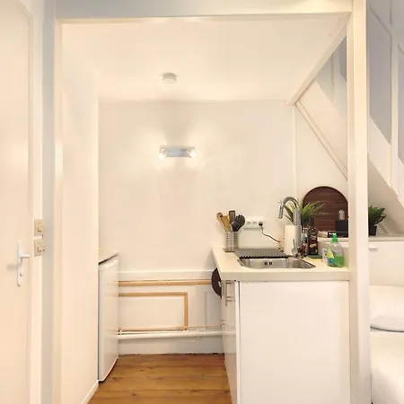 アパート Studio Lumineux Et Fleuri Idealement Situe カーン