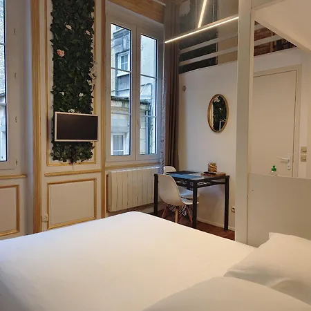 アパート Studio Lumineux Et Fleuri Idealement Situe