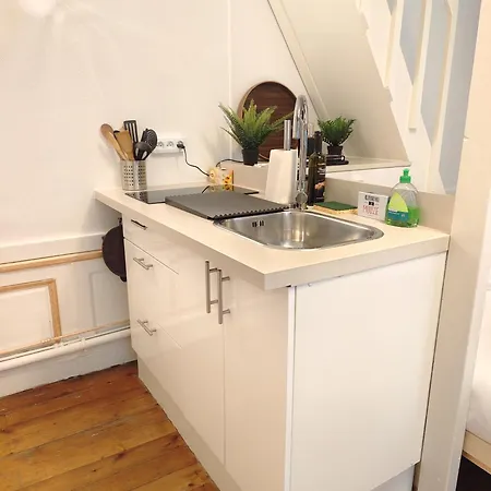 Studio Lumineux Et Fleuri Idealement Situe カーン