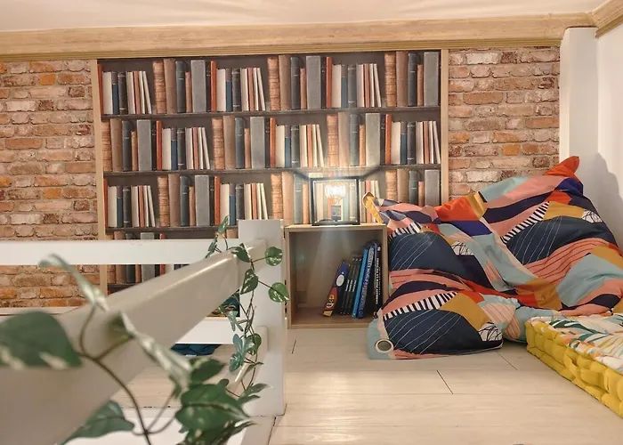 Apartment Studio Lumineux Et Fleuri Idealement Situe